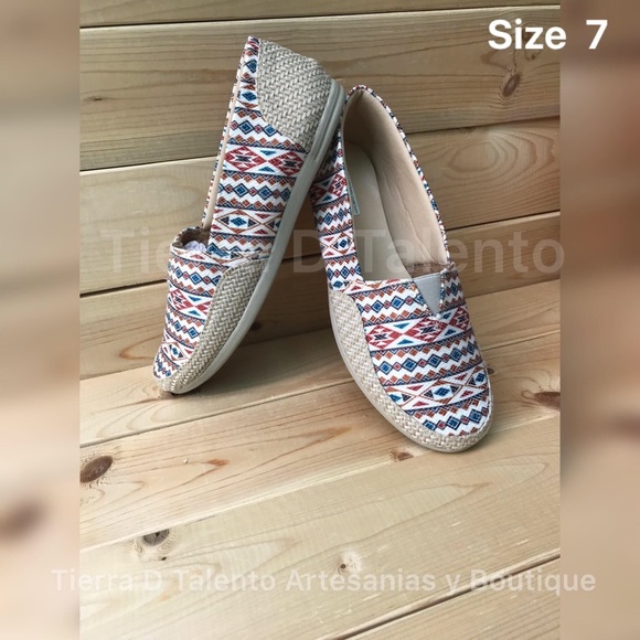 Women Shoes Artesanal Design Made in México - Picture 1 of 1
